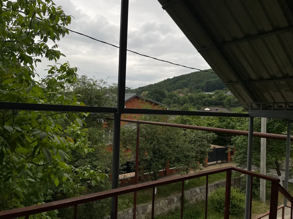 Частный дом в центре поселка