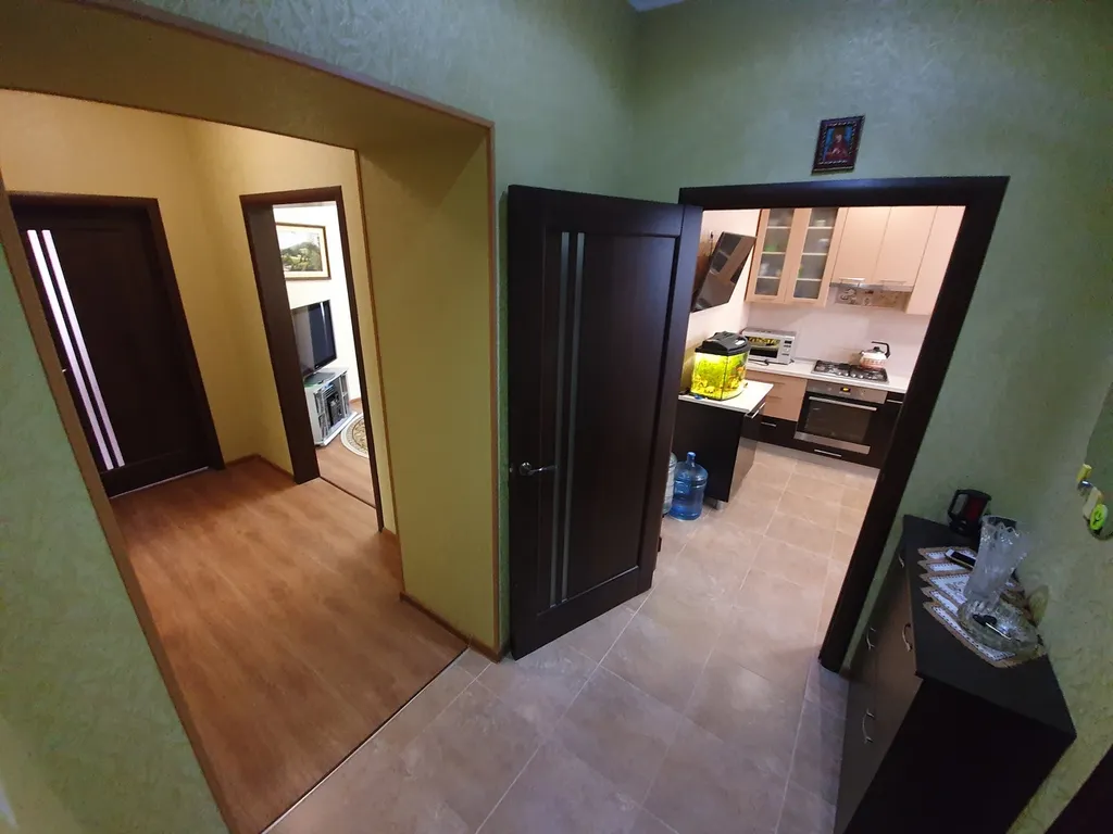 Двухкомнатный дом рядом с театральной площадью в евпатории