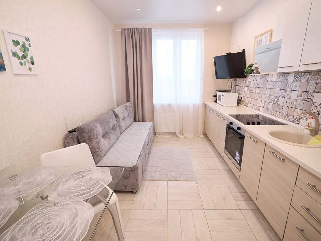 Уютная квартира для идеального отдыха, площадь Лядова, ТЦ Небо и Океанис