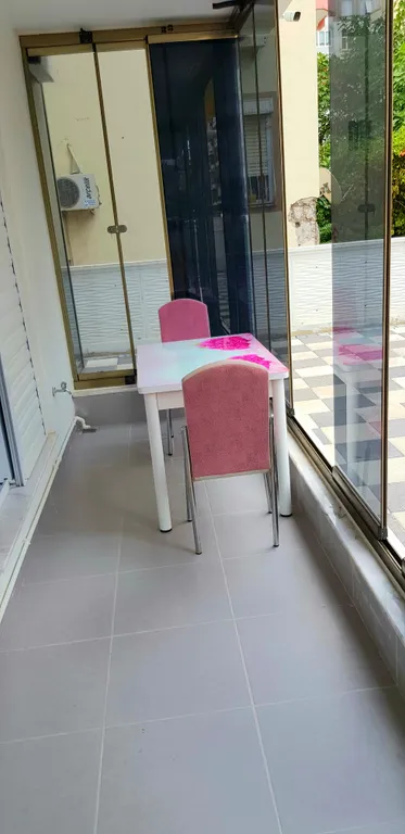 Отдельная комната в 3-комнатной квартире в центре Анталии