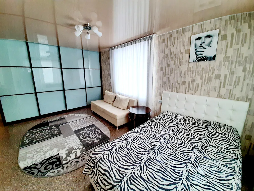 Комфортная 1-комнатная квартира в центре города — аренда посуточно в Кемерово