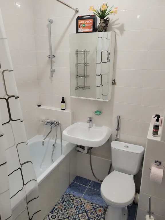 Уютная квартира, ТЦ Ясень