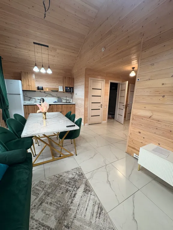 Современный дом с видом на горы