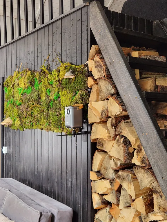 Дом в лесу с панорамным видом