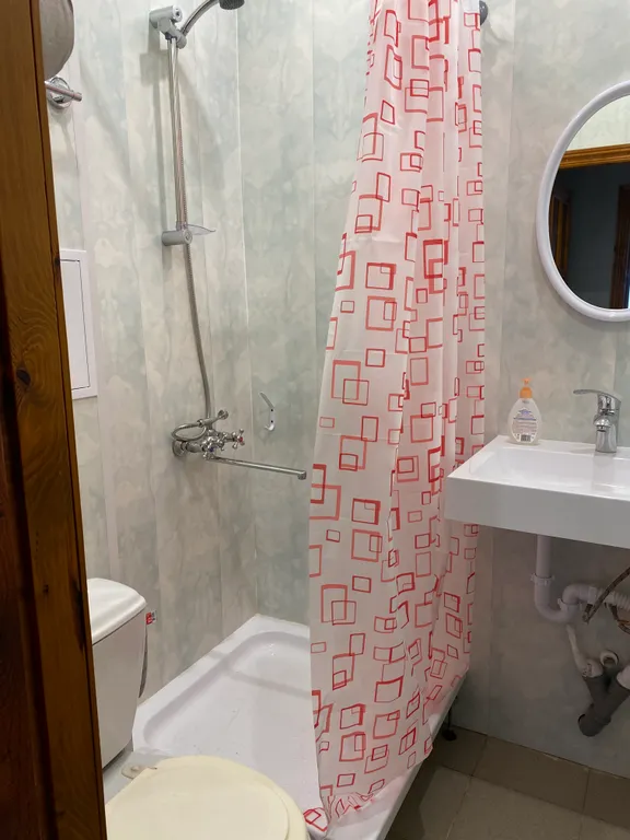 Квартира, всё в 5 минутах ходьбы (центр, река, спортклуб, баня, магазин)