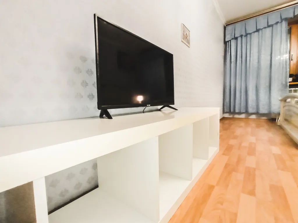 Трёхкомнатная квартира в центре на площади Ленина