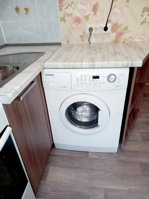 1 комнатная с хорошим ремонтом