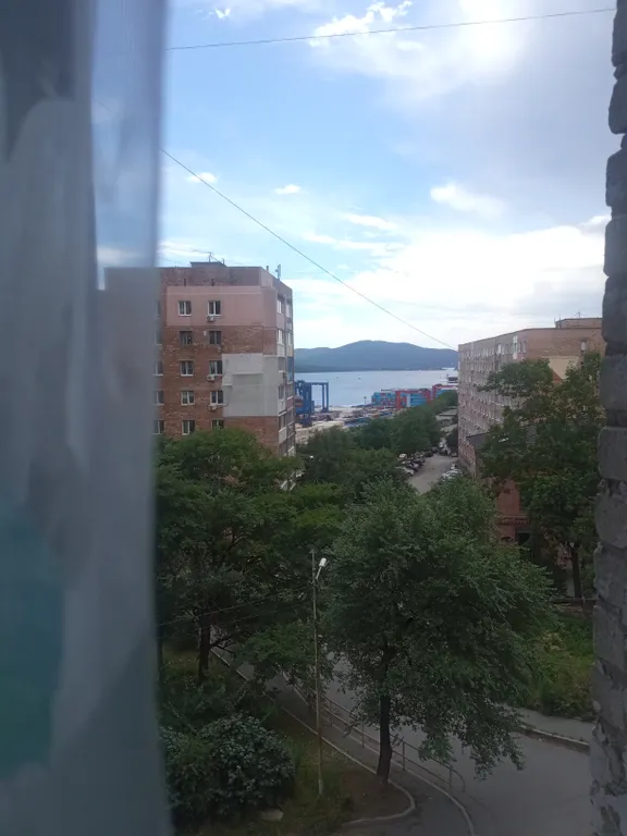 Уютная однокомнатная квартира, с видом на море, без балкона — аренда посуточно в Владивосток