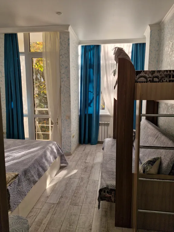 Квартира 2х комнатная квартира на первой линии — Адлер