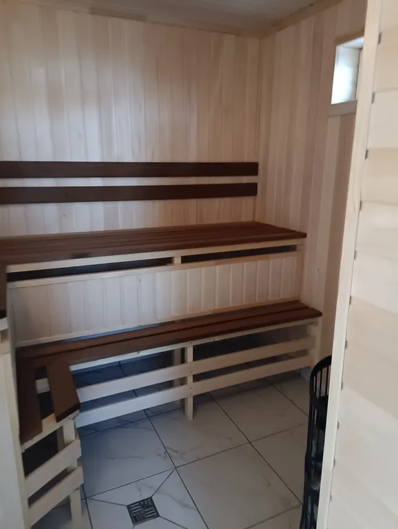 Загородный дом с бассейном