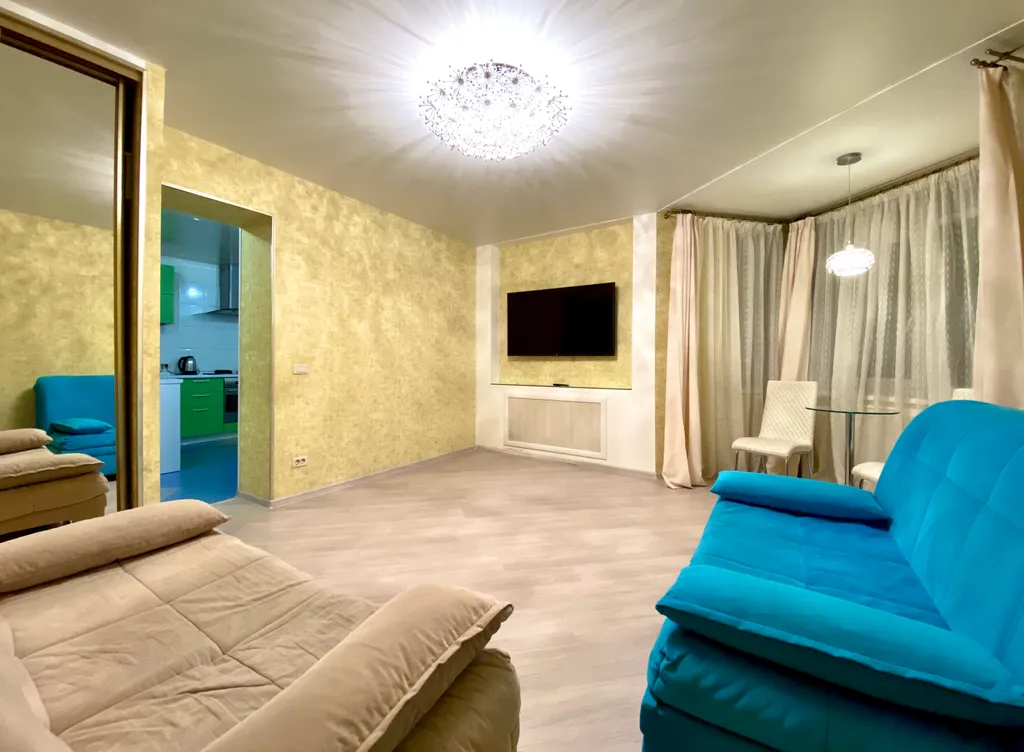 Квартира Двухкомнатная квартира в самом центре, рядом с ТЦ "Аура" — Ярославль