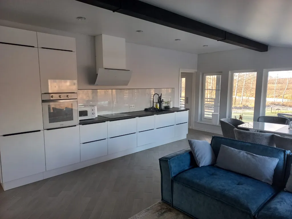 Дом на берегу водохранилища