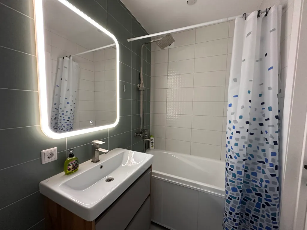 Современная однокомнатная квартира в самом сердце жизни города