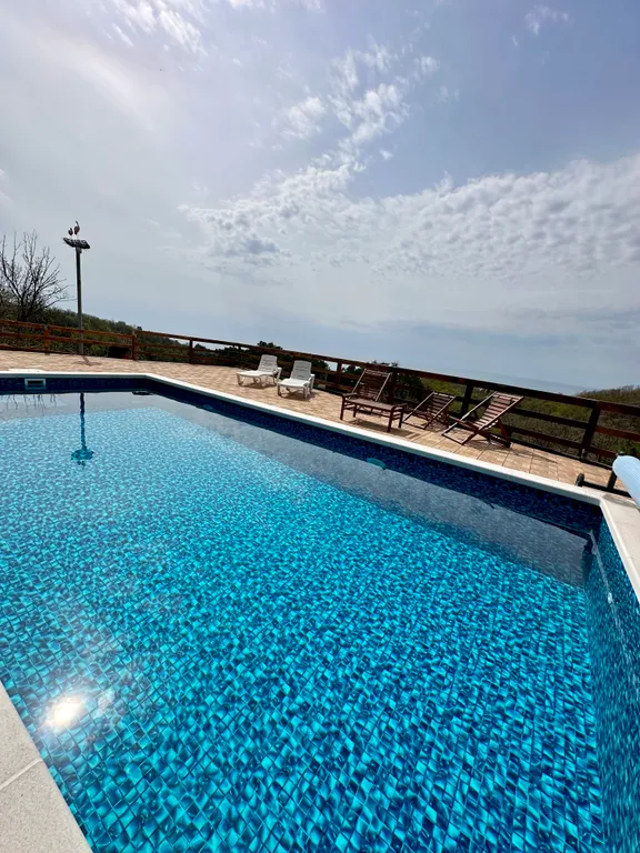 Дом - вилла с панорамным видом на море и горы