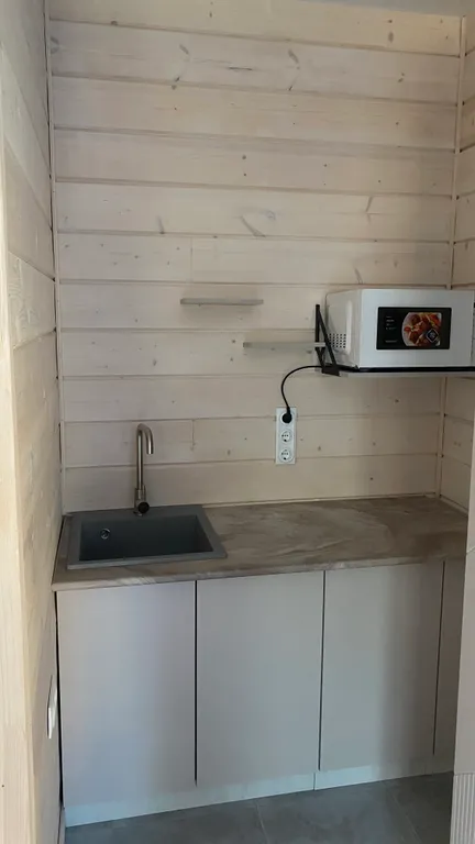 Уютная комната с выходом на террасу