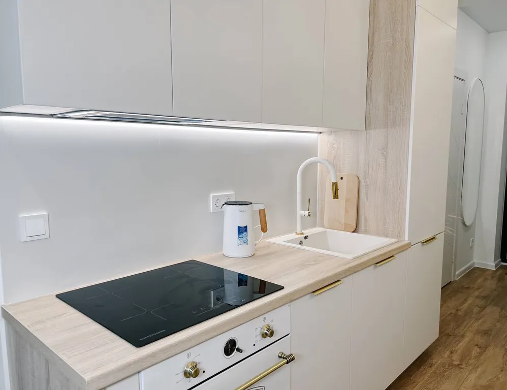 Современная студия с дизайнерским ремонтом рядом с жд вокзалом