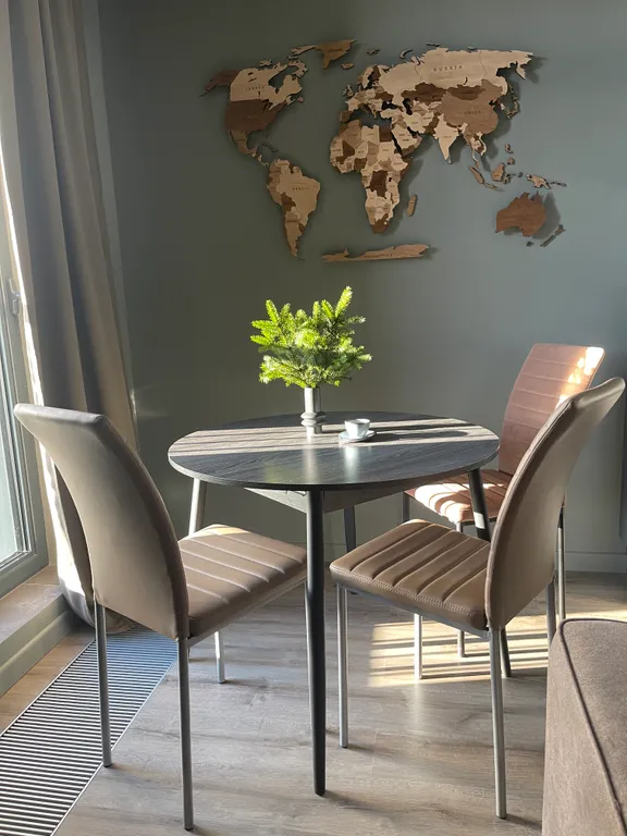 На Охте, с видом на лес и реку, рядом с Охта Парком