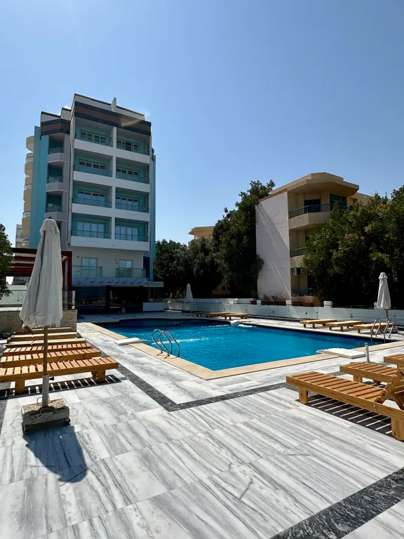 Квартира со своим пляжем в Хургаде