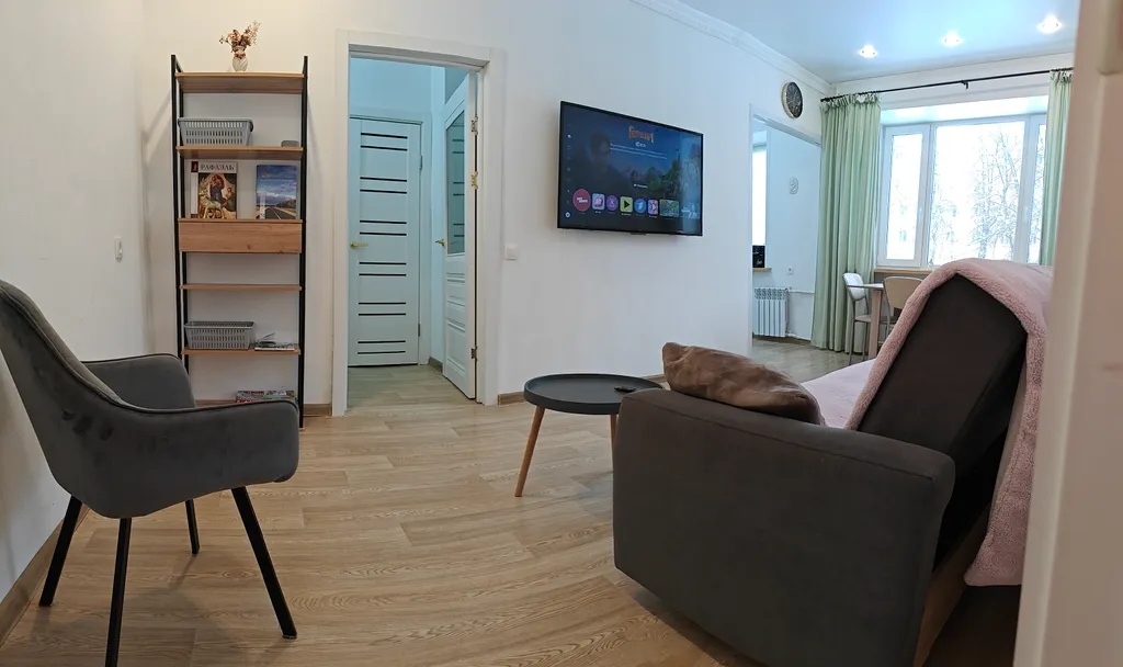 Обновленная двушка в центре