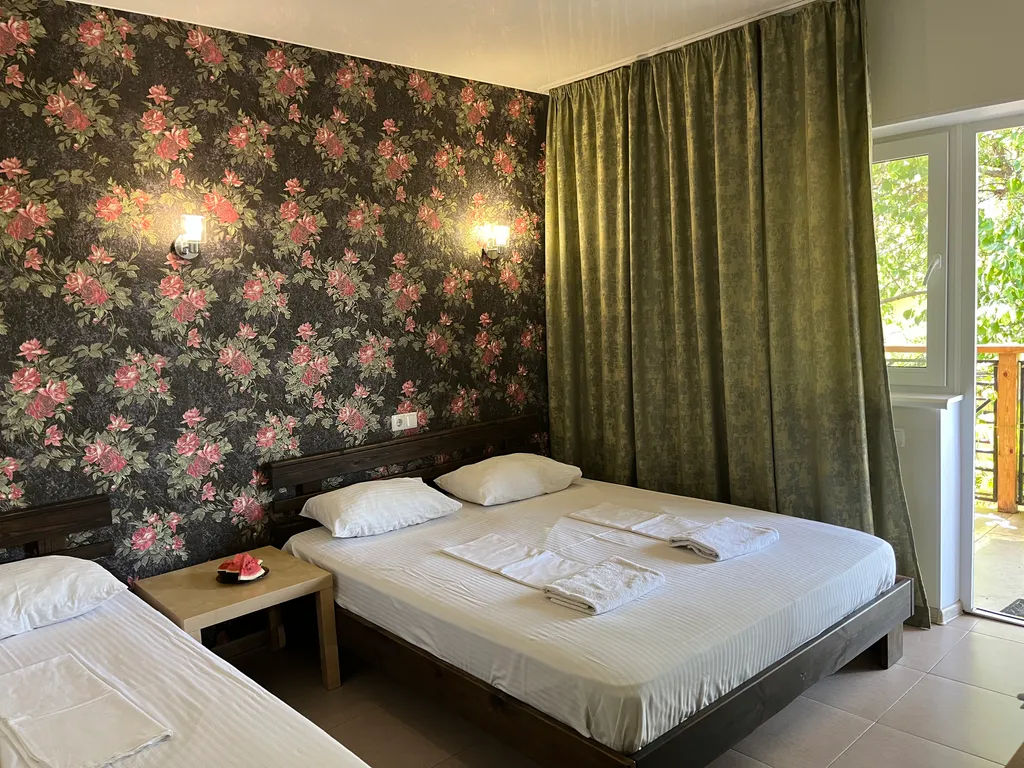 Квартира Уютный трёхместный номер — аренда посуточно в Керчь