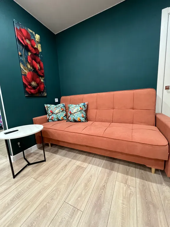 Студия в центре с дизайнерским ремонтом и балконом Город в городе