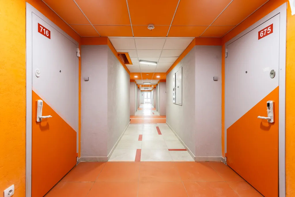 Студия у метро Парнас