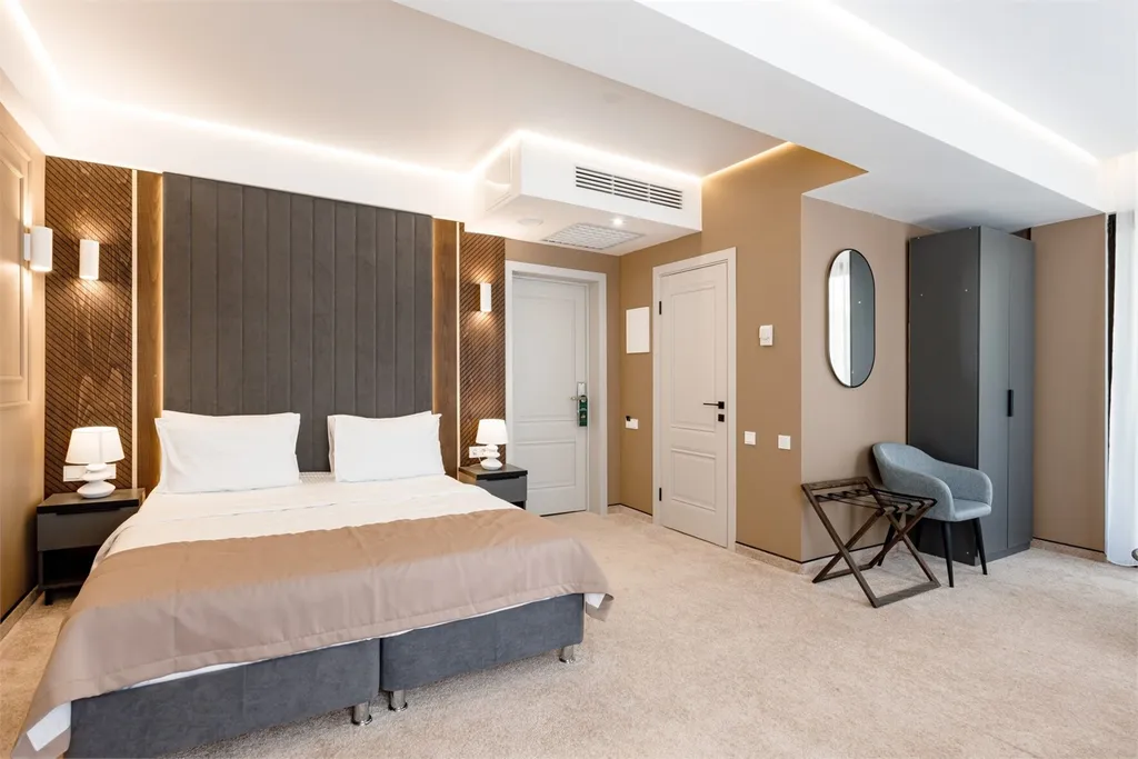 Джуниор Сюит