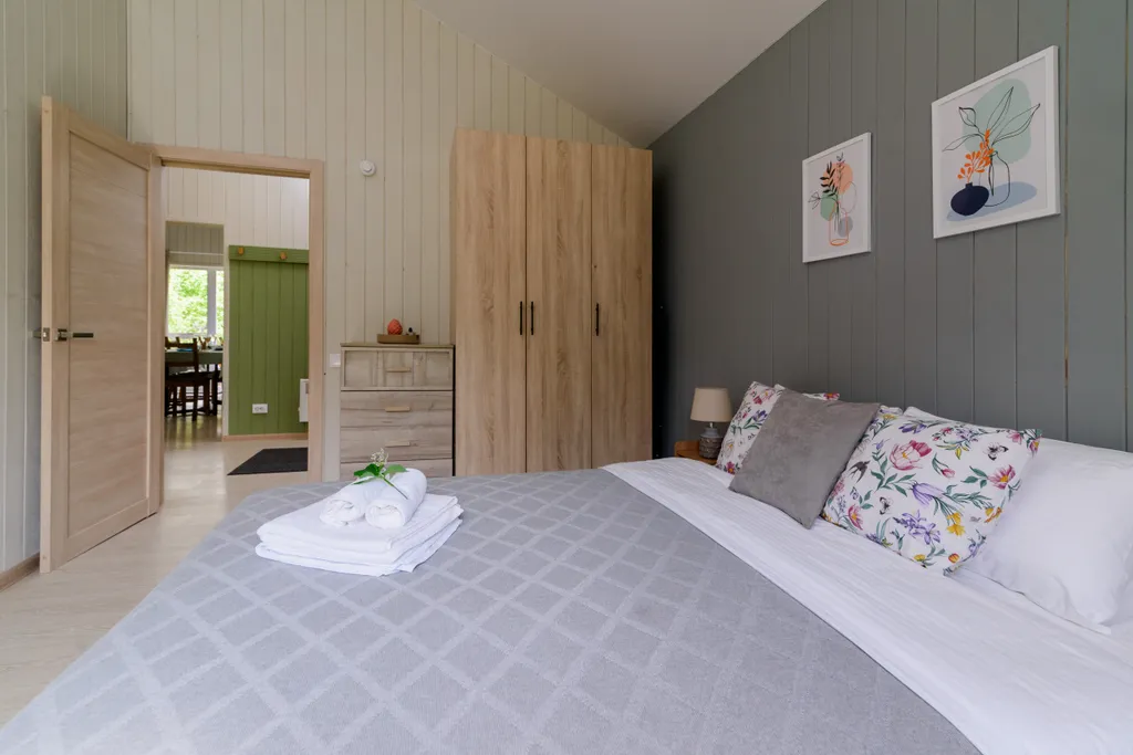 Дом с патио зоной на террасе