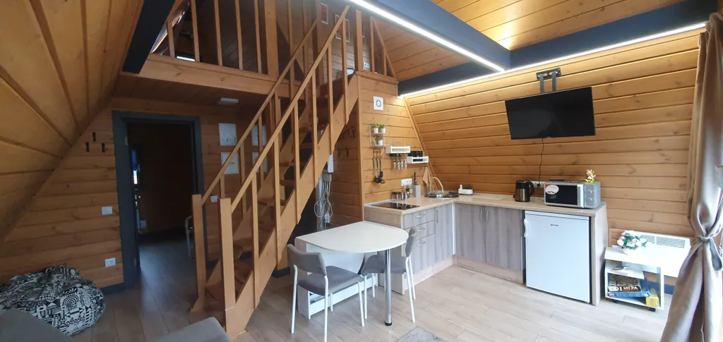 Уютный домик в стиле А-фрейм