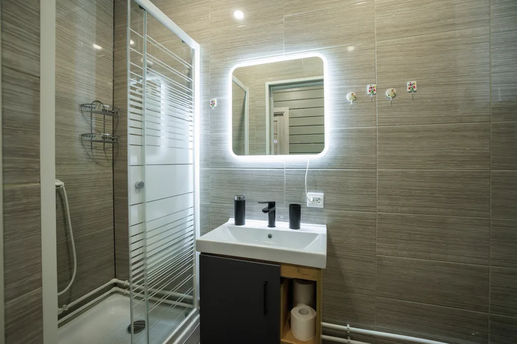 Коттедж с собственным пирсом и террасой на берегу Ладоги