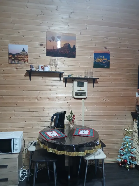 Часть дома рядом с озером