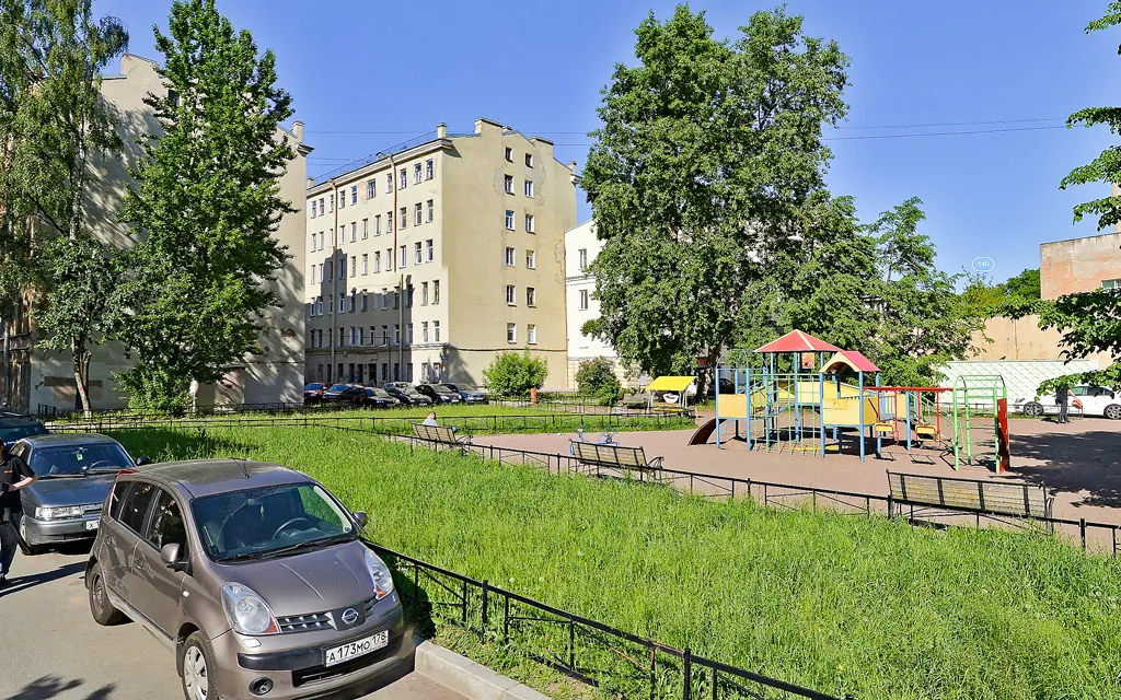 Апартаменты на Петровской набережной