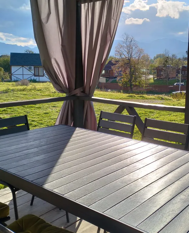 Дом с видом на горы