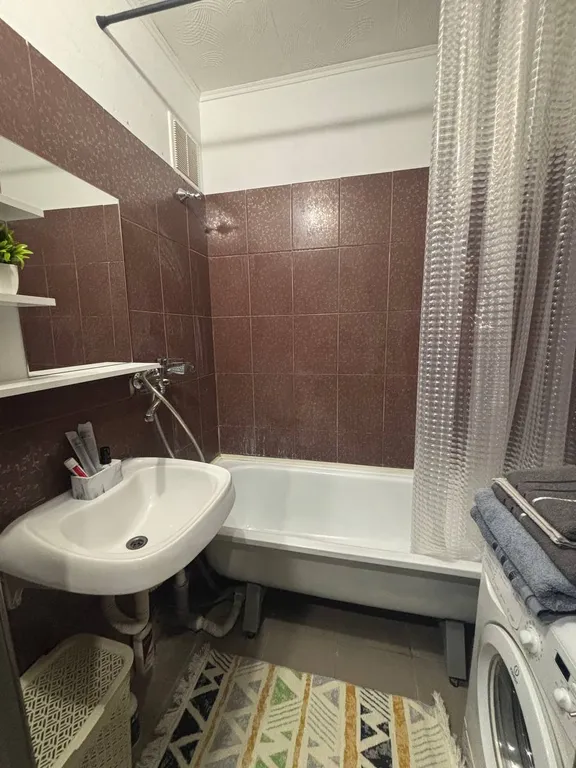 Теплая, просторная, уютная однокомнатная квартира с горячей водой