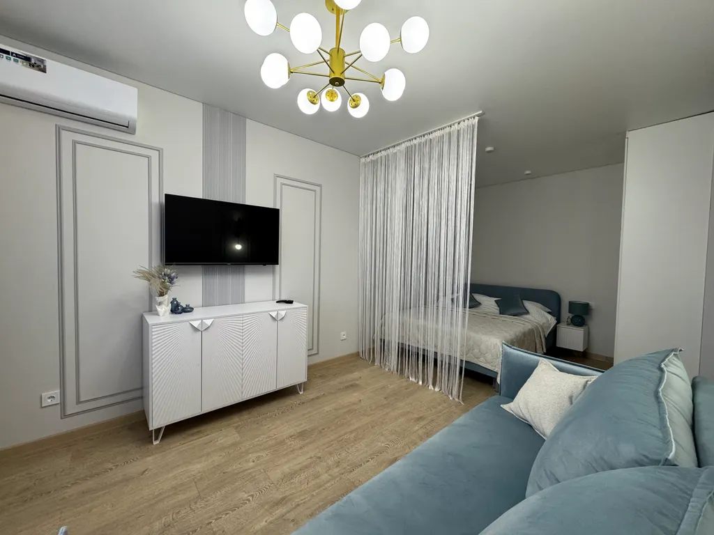 Видовая квартира с дизайнерским ремонтом на берегу реки в белых росах