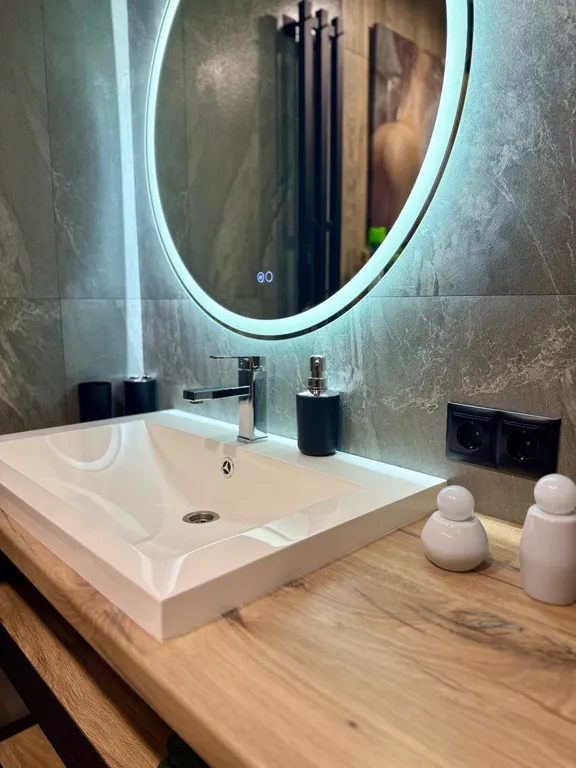 Новая квартира с потрясающим видом из окна на город