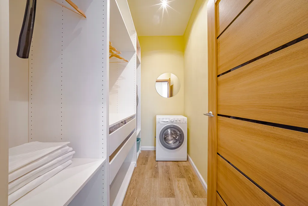 Охтаинн 26-1 с видом на школу