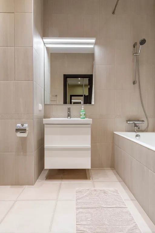 Студия с видом на реку