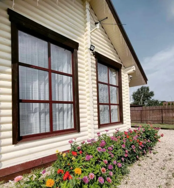 Коттедж компактный дом — аренда посуточно в Боровляны