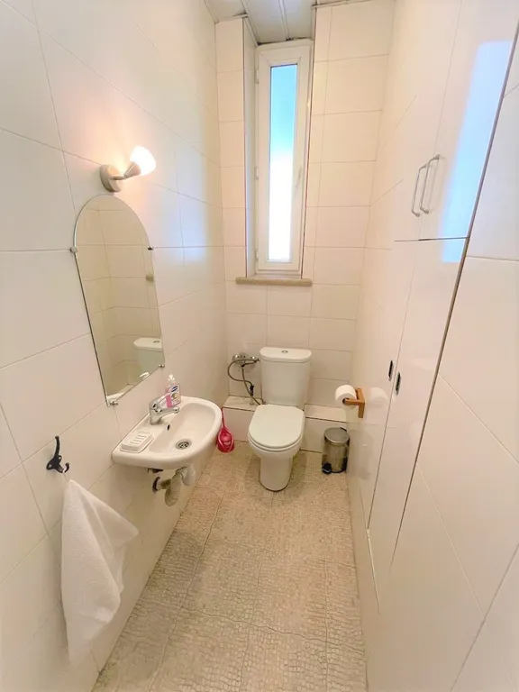 Квартира с балконом у площади Республики и экскурсии с Рубеном