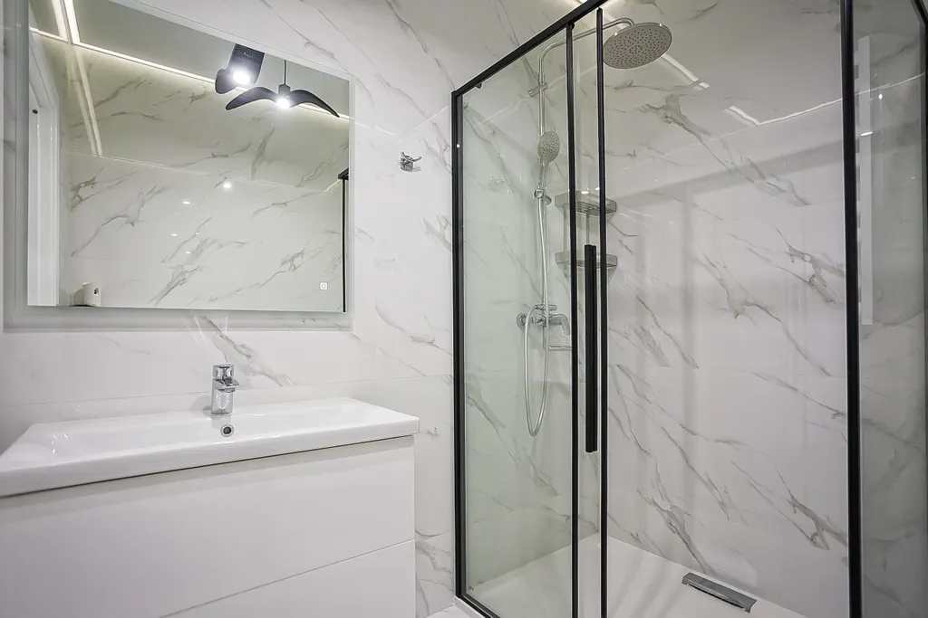 Студия с дизайнерским ремонтом в парковой зоне с террасой