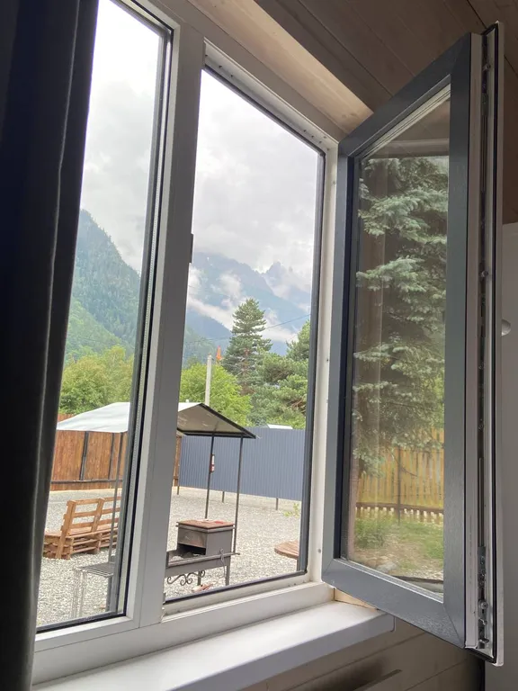 Уютный коттедж с видом на горы