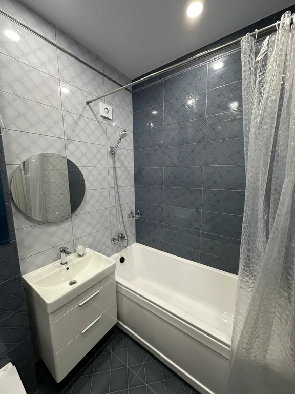 Уютная новая квартира с высокими потолками и потрясающими закатами