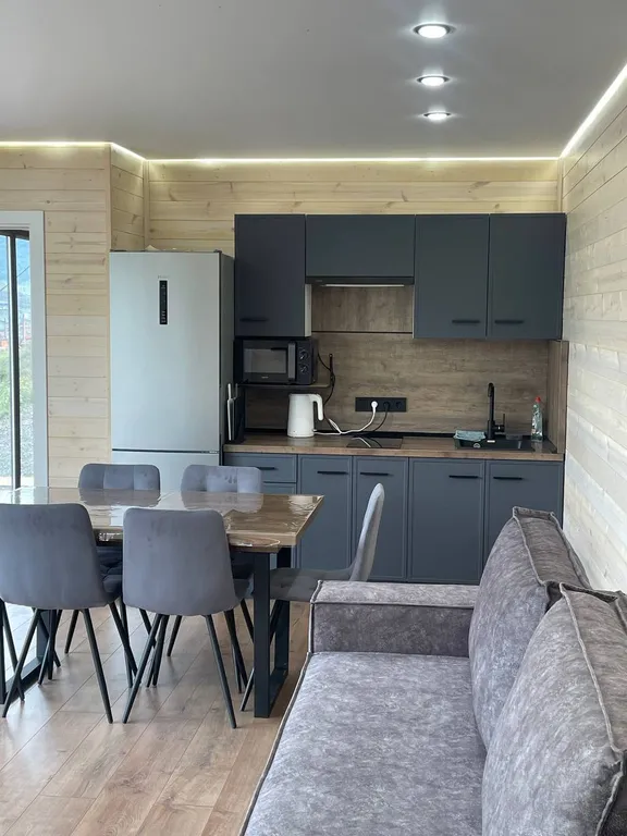 3-комнатный коттедж с бассейном