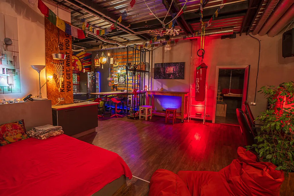 Стильный лофт - апартаменты, можно шуметь 24/7, супер звук