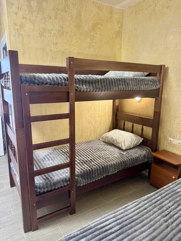 Семейный номер с кухней на веранде в центре