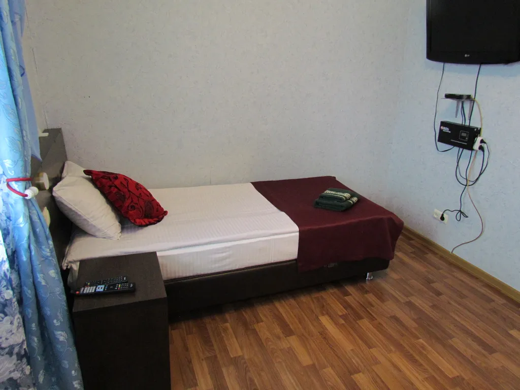 Квартира Стандарт одноместный, санузел в блоке на 3 комнаты — аренда посуточно в Алдан