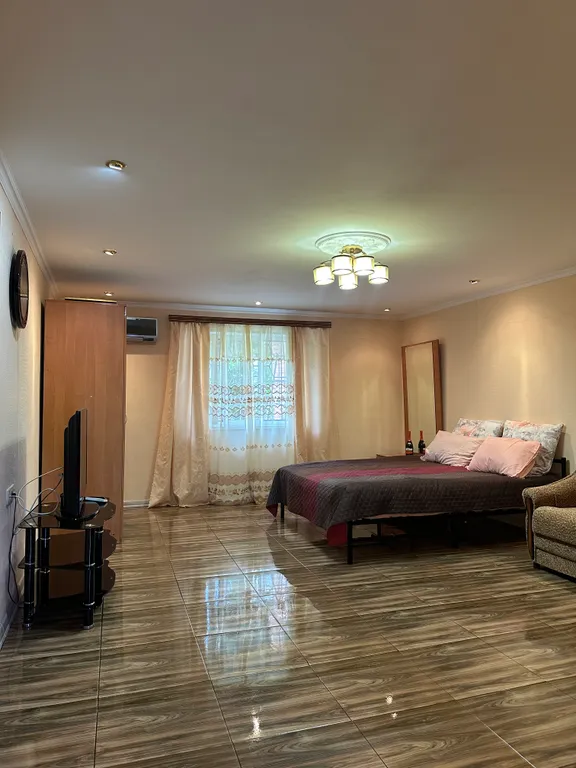 Коттедж Уютный дом в центре города — Сухум