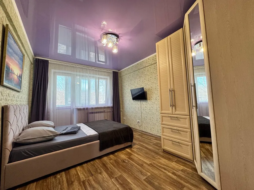 Двухкомнатная квартира в центре города — аренда посуточно в Нижневартовск