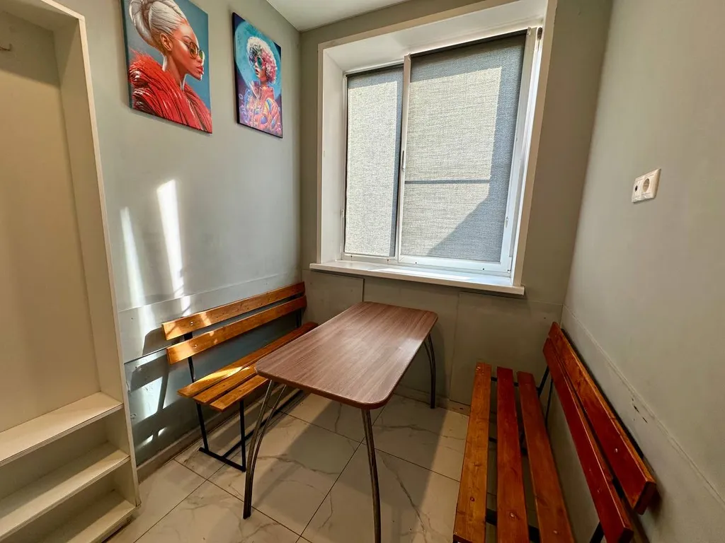 Дом с бассейном, в черте города